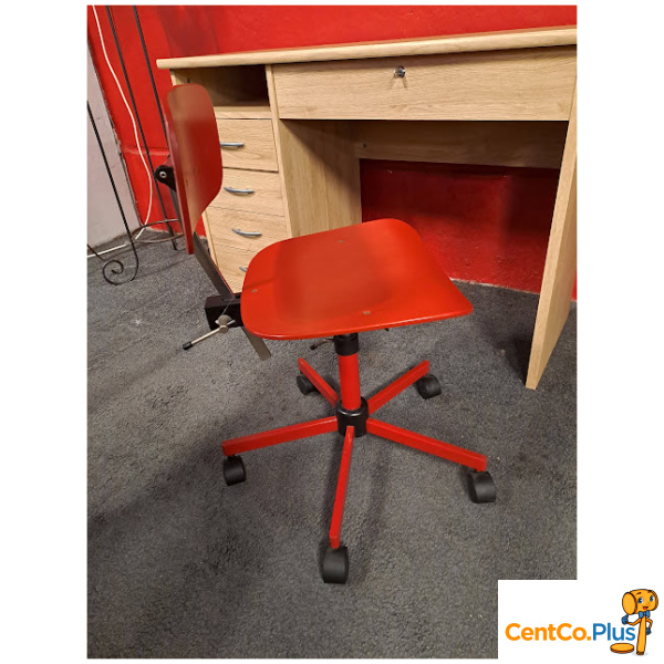 rode bureau stoel