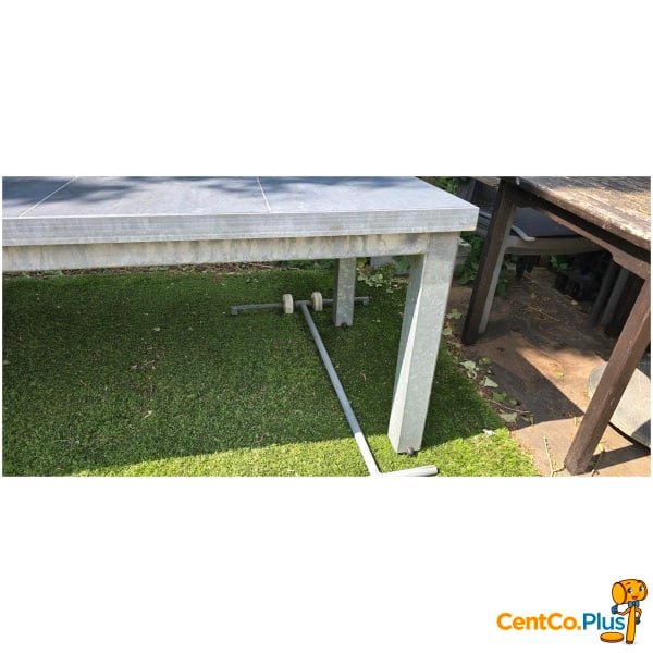 Tuintafel in Gegalvaniseerd Staal