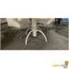 ronde metalen tafel