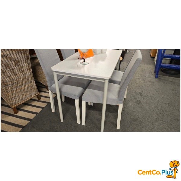 keukentafel met 4 stoelen