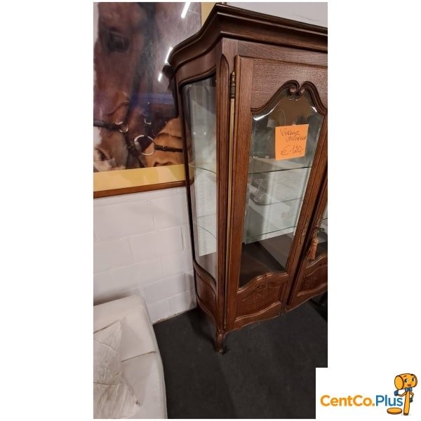 Vintage vitrinekast in Louis XV