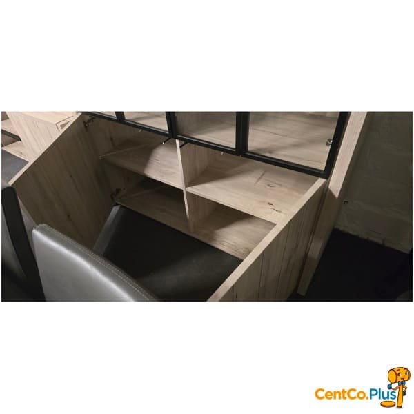 Zeer complete woonkamer