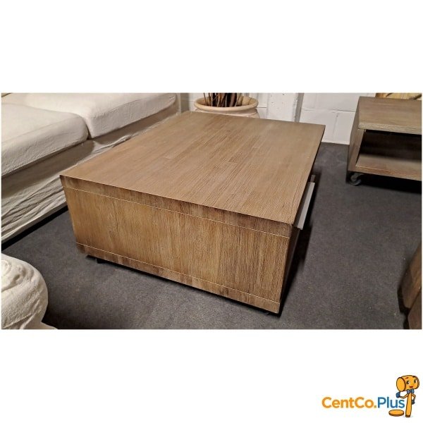 Salontafels op Wieltjes