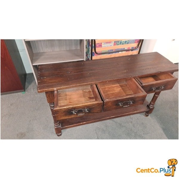 Massieve degelijke muurtafel