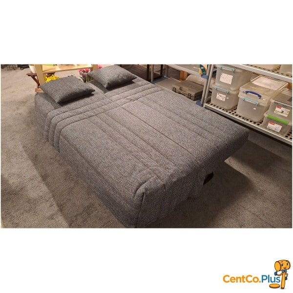 Grijze slaapbank met matras