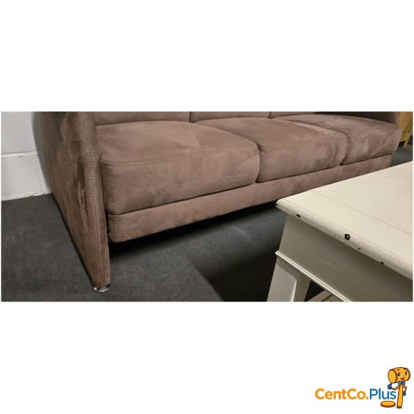 salon in bruine nubuck stof
