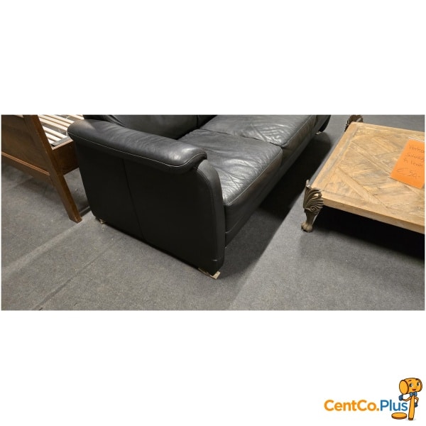 Zwart lederen salon
