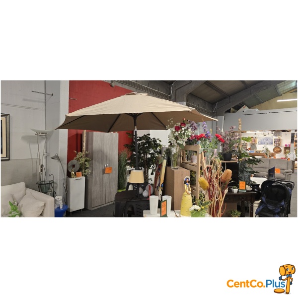 Beige parasol met draaisysteem