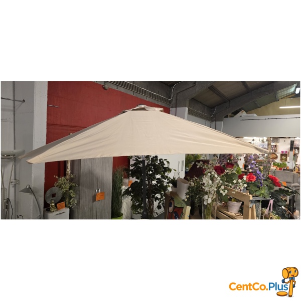 Beige parasol met draaisysteem