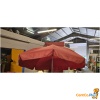 Rode parasol met knikarm