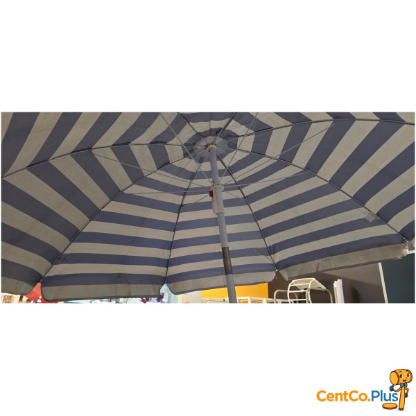 Blauw-wit gestreepte parasol