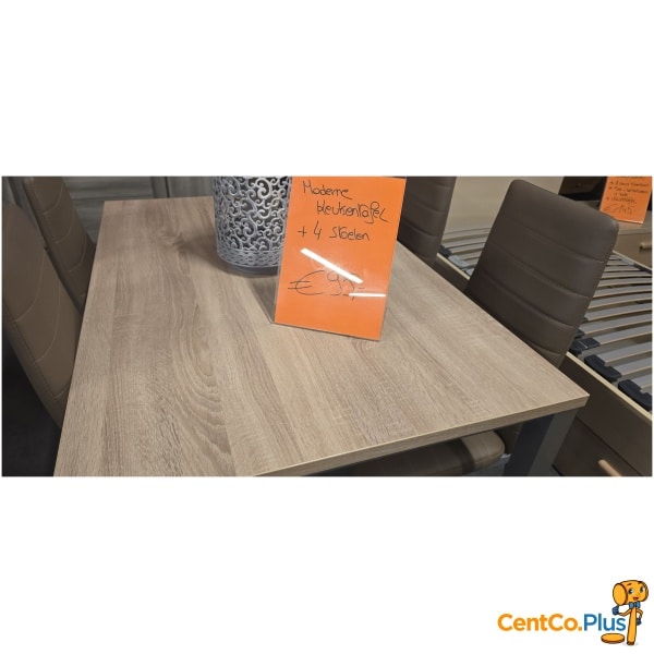 Moderne keukentafel