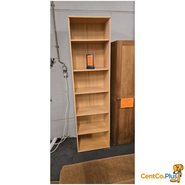 Hoge boekenkast