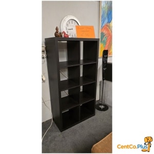 Zwarte IKEA vakjeskast