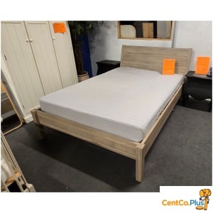 2-persoonsbed met lattenbodem en matras