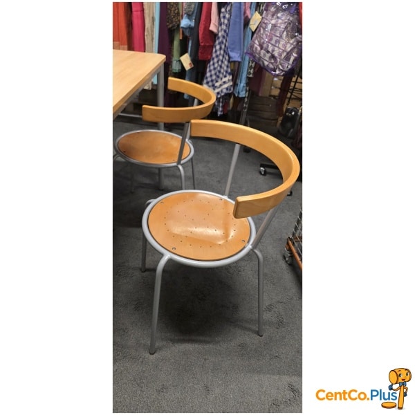 Keukentafel met 4 stoelen