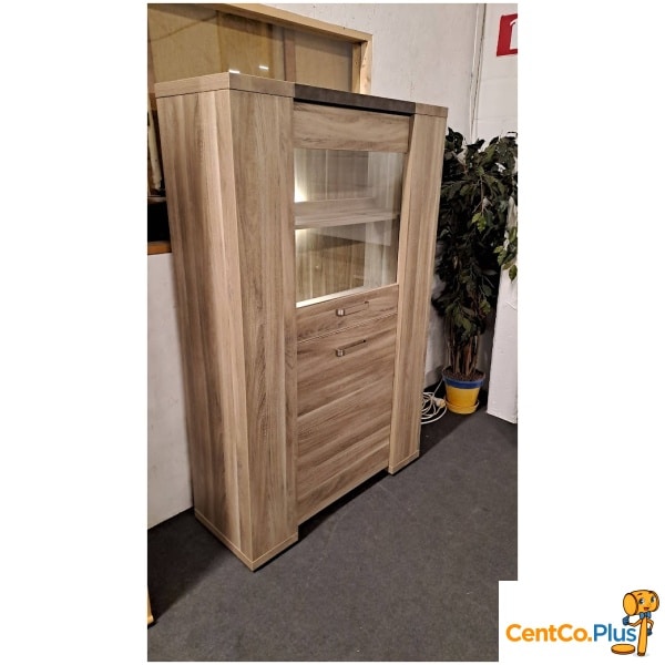 Moderne eetkamer met ronde tafel