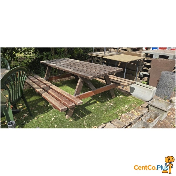 Houten picknicktafel