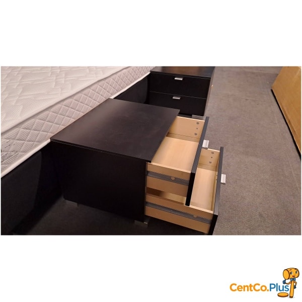 Set van 2 zwarte nachttafels