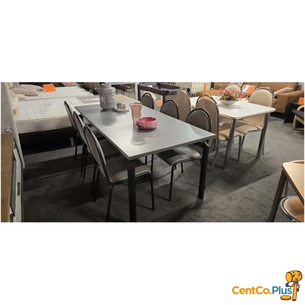 grote grijze keukentafel