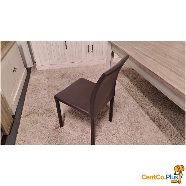 bruine eetkamerstoelen