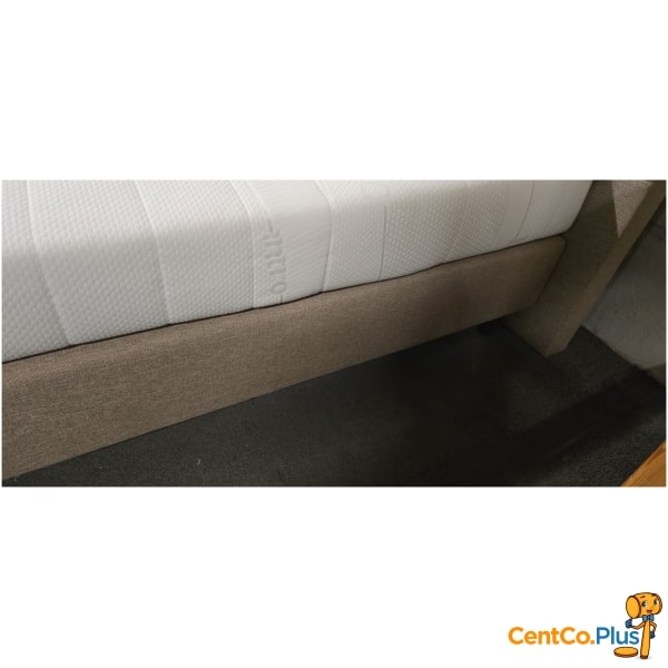 Luxe beige boxspring