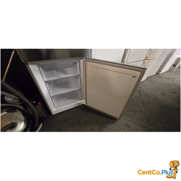 KOENIC No Frost koel-vriescombinatie