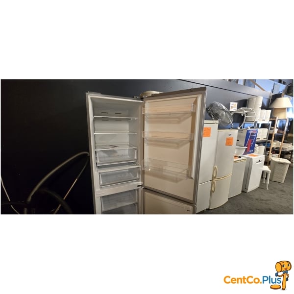 KOENIC No Frost koel-vriescombinatie