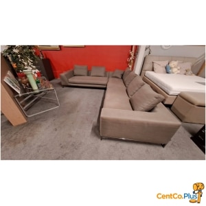 Groot stoffen hoeksalon