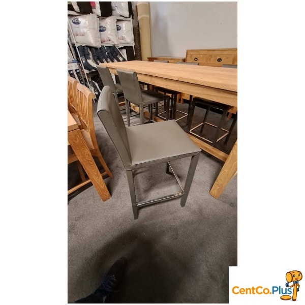 Hoge teak eetkamertafel