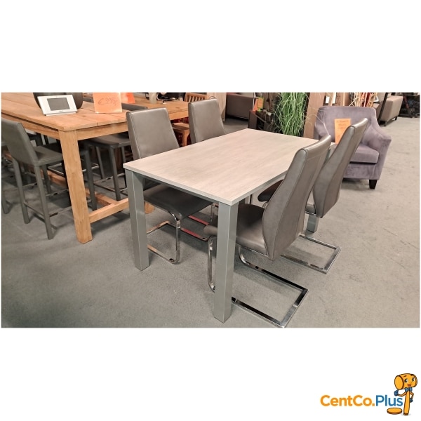 Moderne keukentafel