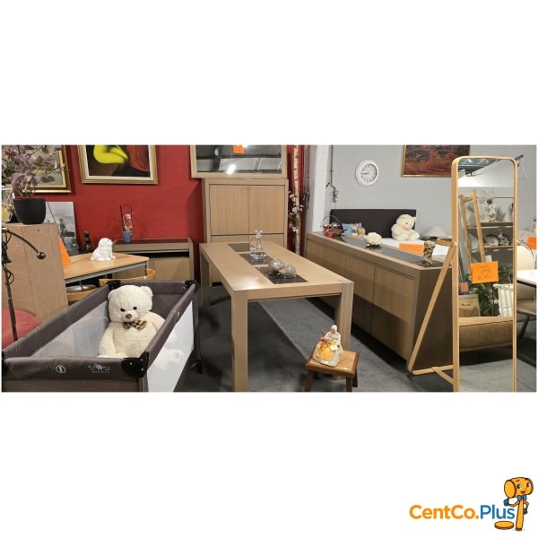 complete eetkamer met marmerinleg