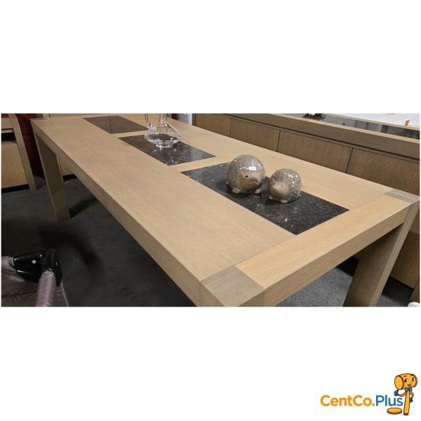 complete eetkamer met marmerinleg
