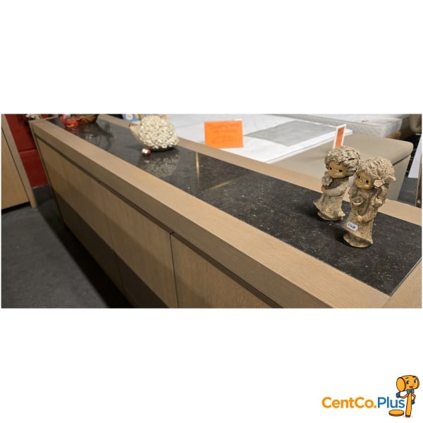 complete eetkamer met marmerinleg