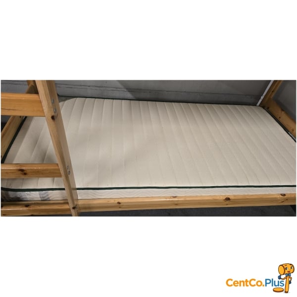 Houten stapelbed