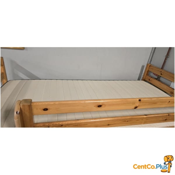 Houten stapelbed